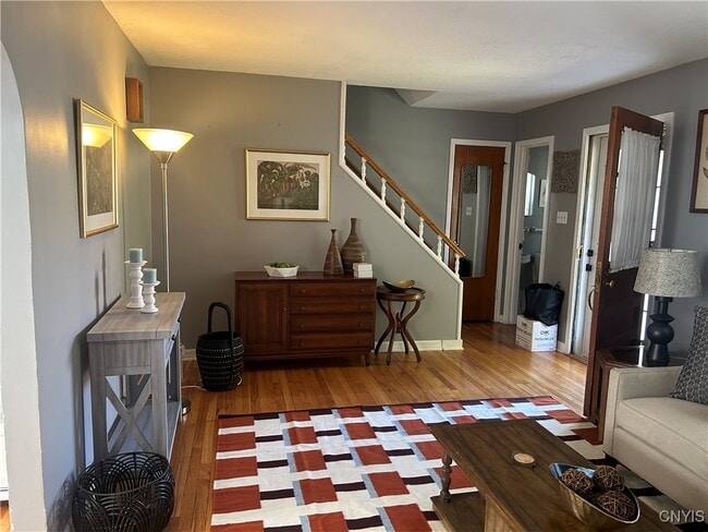 Building Photo - 805 4th St