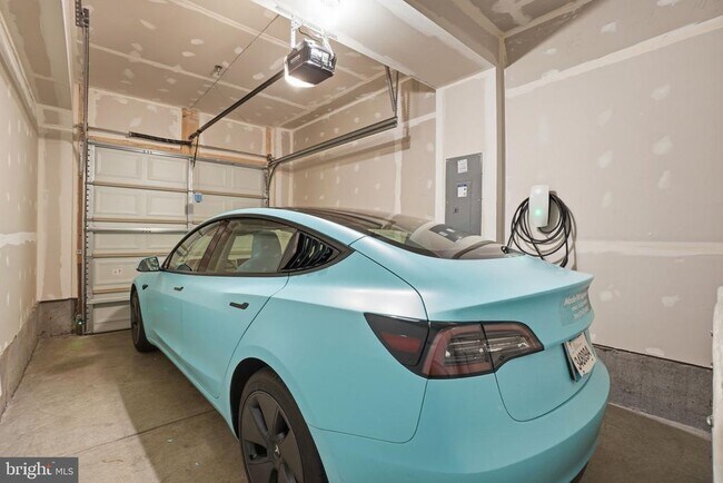 Building Photo - 42548 Invergordon Ter