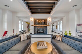 Building Photo - Waterstone at Hamburg Apartments