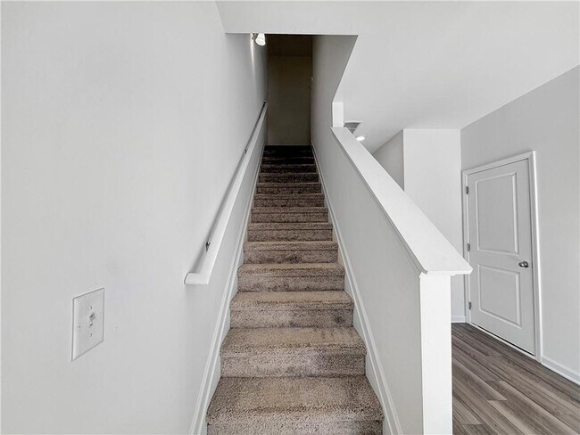 Building Photo - 3527 Condor Ct