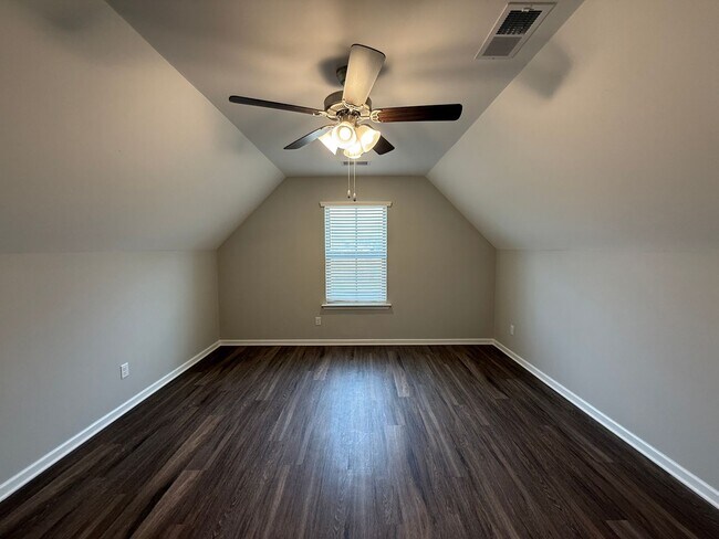 Building Photo - 9679 Bloomington Circle S