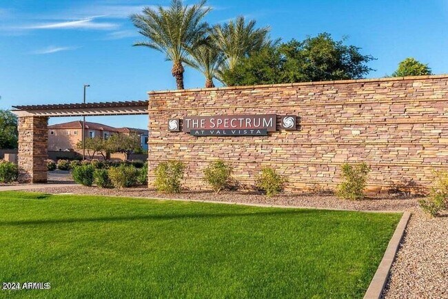 Building Photo - 2690 S Southwind Dr
