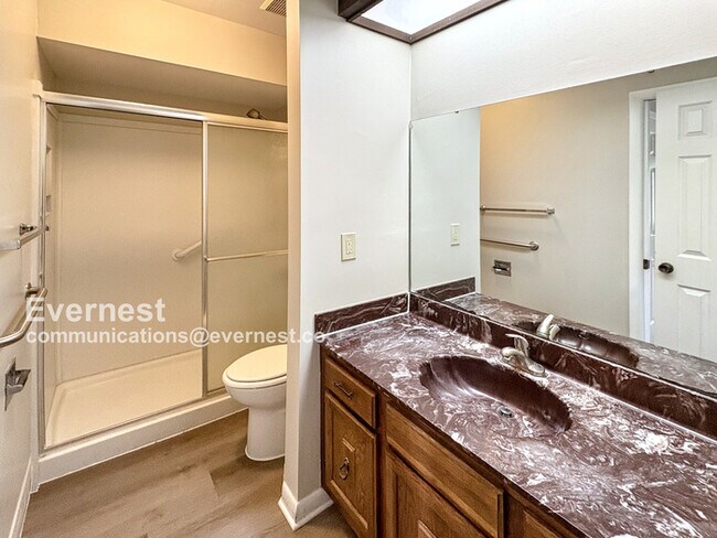 Building Photo - 14714 Oak Vine Dr