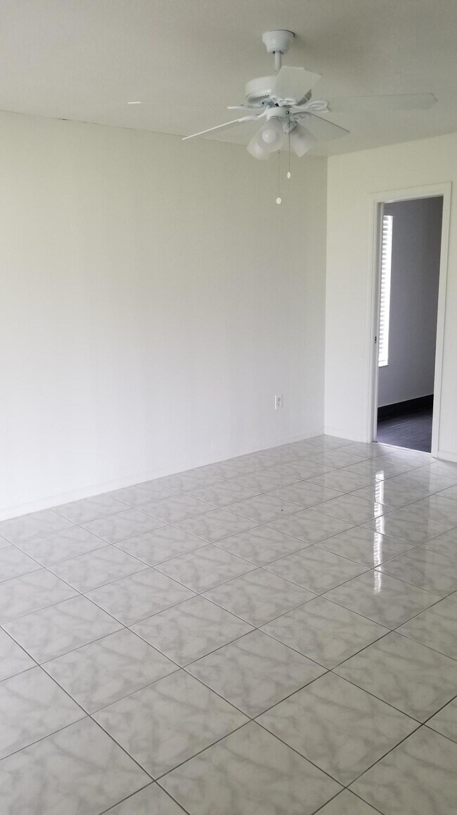 Building Photo - 14507 Larkspur Ln