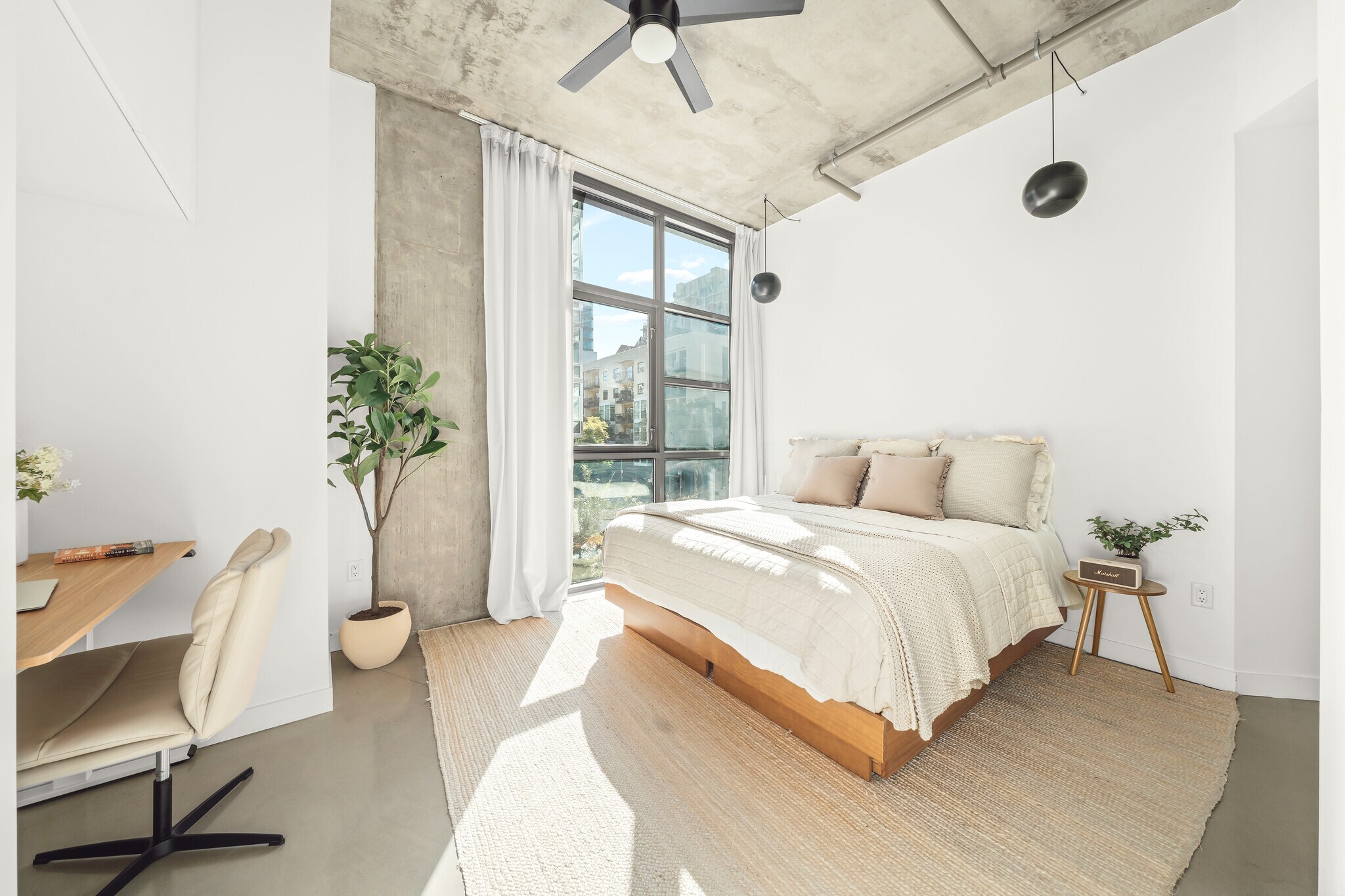 Building Photo - 1050 Island Ave