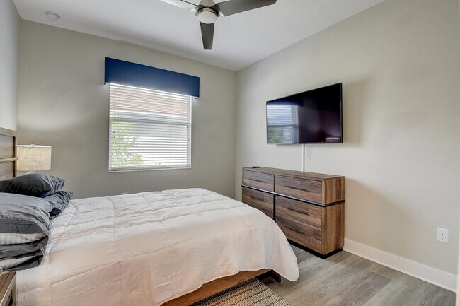 Building Photo - 9748 Celtic Sea Ln