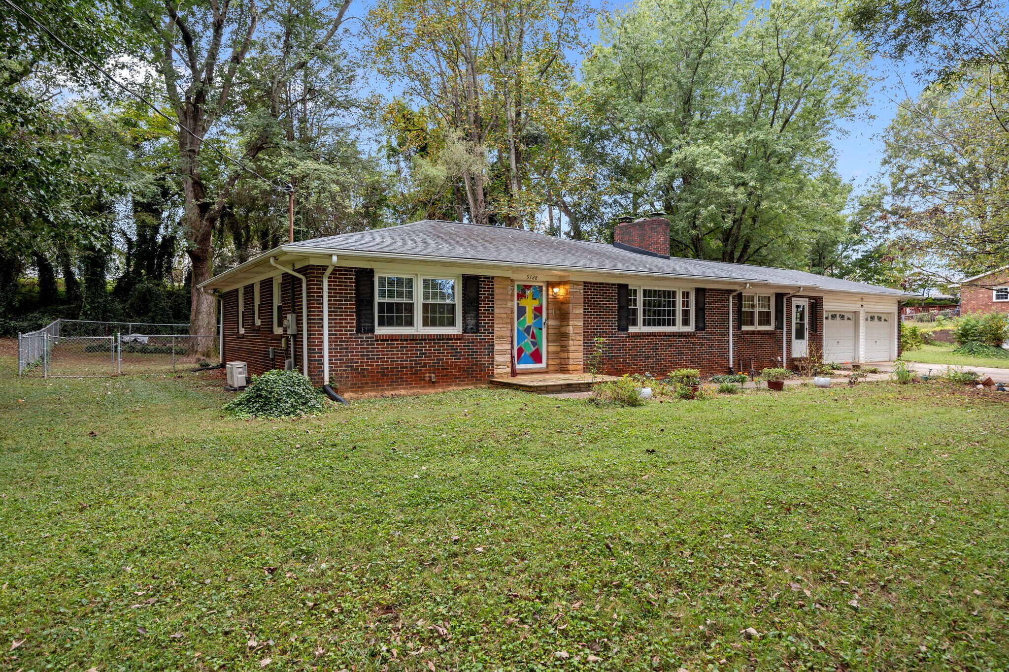 Building Photo - 5728 Nylon Dr