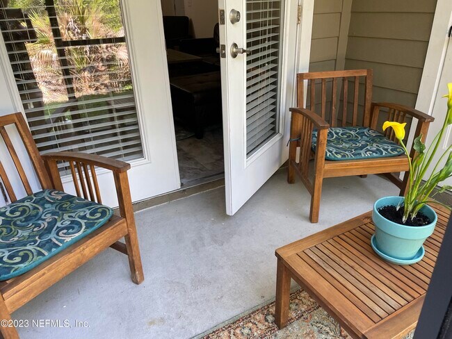 Building Photo - 1515 Golden Lake Loop