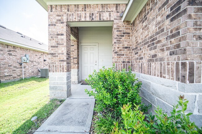Building Photo - 5234 Greenwood Smt Trl
