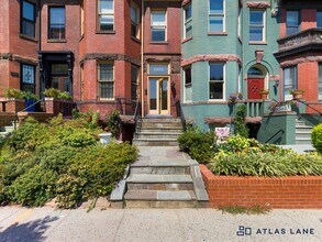 Building Photo - 2 Bedroom 2 Bathroom Minutes from the Dupo...