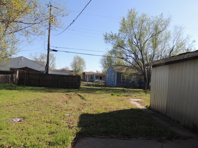 Building Photo - 5312 W 11th Pl