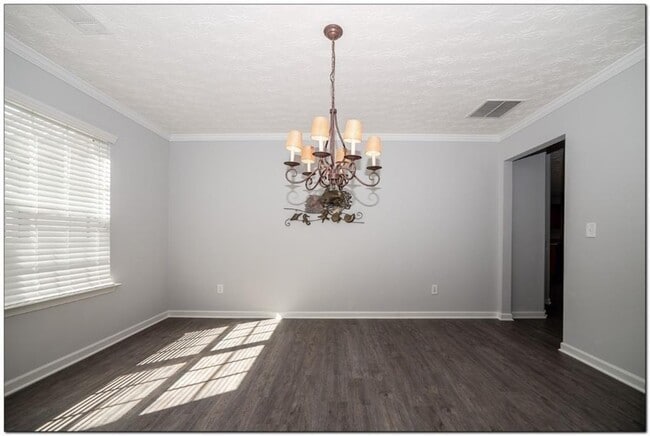 Building Photo - 3832 Roxberry Hill Ln NE