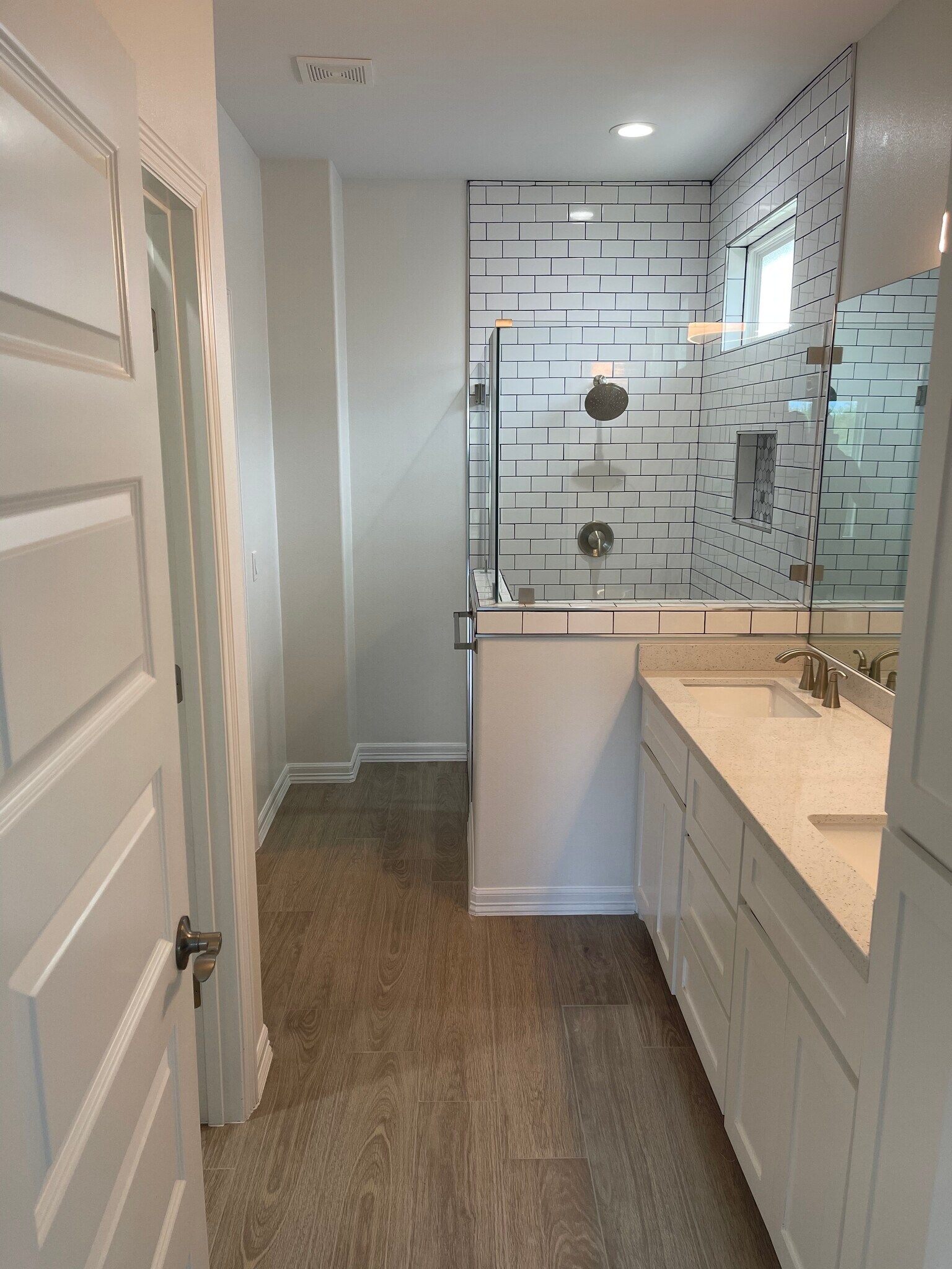 Building Photo - 113 Torrey Pines Rd