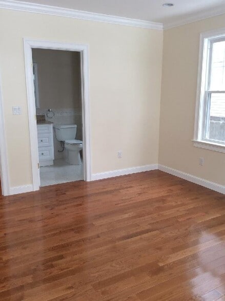 Building Photo - 222 Winchester St