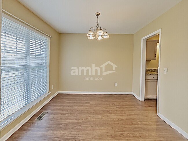 Building Photo - 111 Bennett Dr