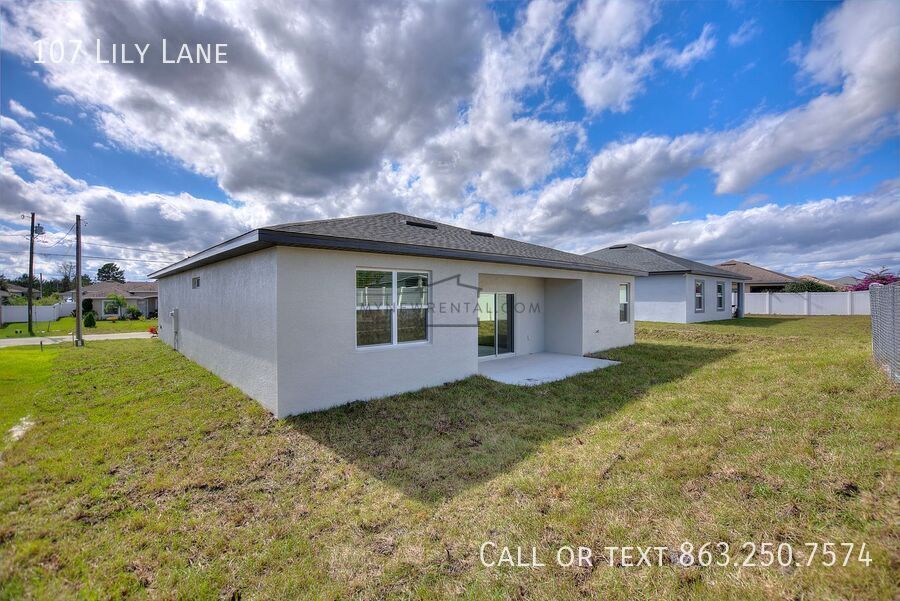 Building Photo - 107 Lily Ln