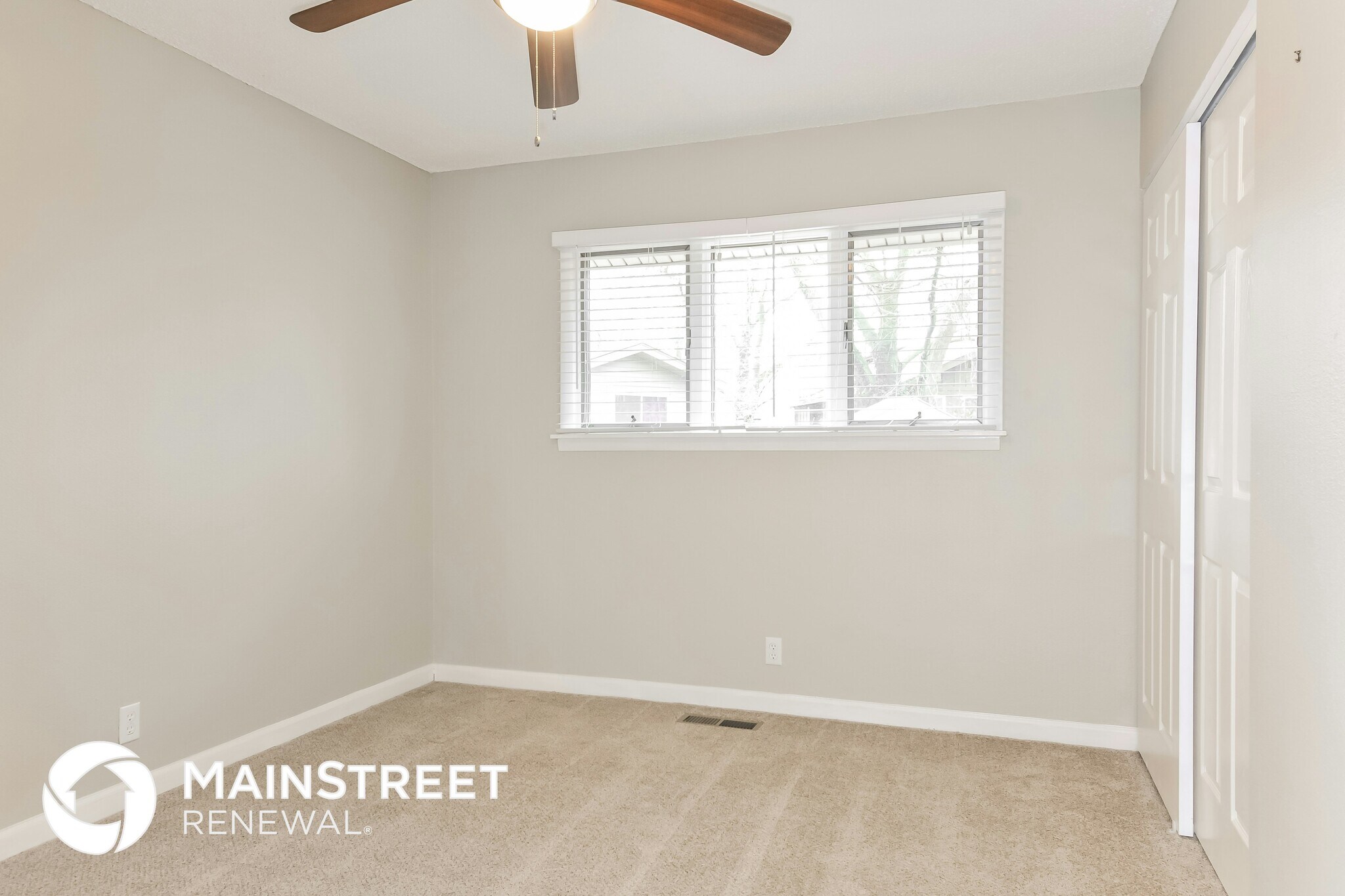Building Photo - 1655 Woodman Dr