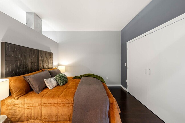 Building Photo - 1Bd/1Ba Seattle Condo