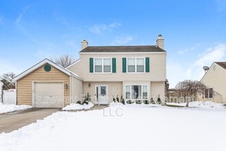 Building Photo - 32 Oakwood Pl