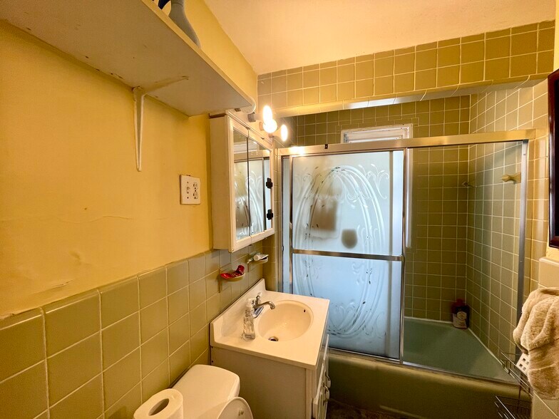 Building Photo - 29 Chetwynd Rd