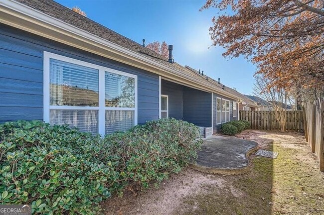 Building Photo - 1756 Hedington Ct SE