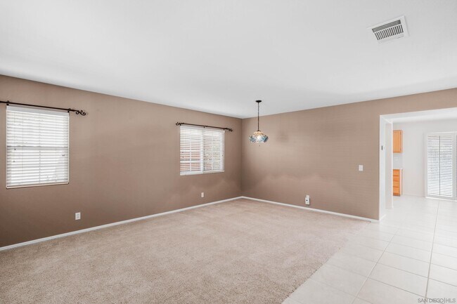 Building Photo - 42028 Pine Needle St