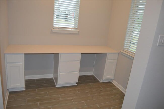 Building Photo - 140 Drifter Ln