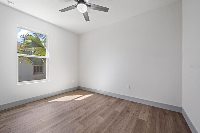 Building Photo - 11 Ethan Allen Dr