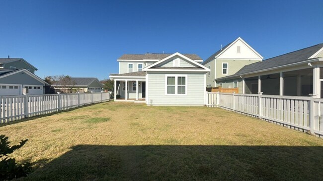 Building Photo - Beautiful Home in Summers Corner