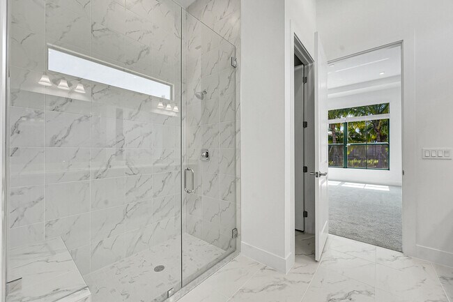 Building Photo - 13908 Vivant Dr