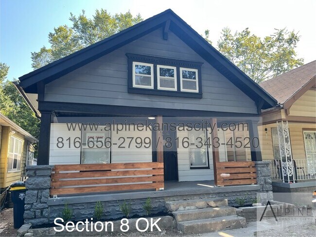 Primary Photo - Updated NE Home, Off Street Parking, Secti...