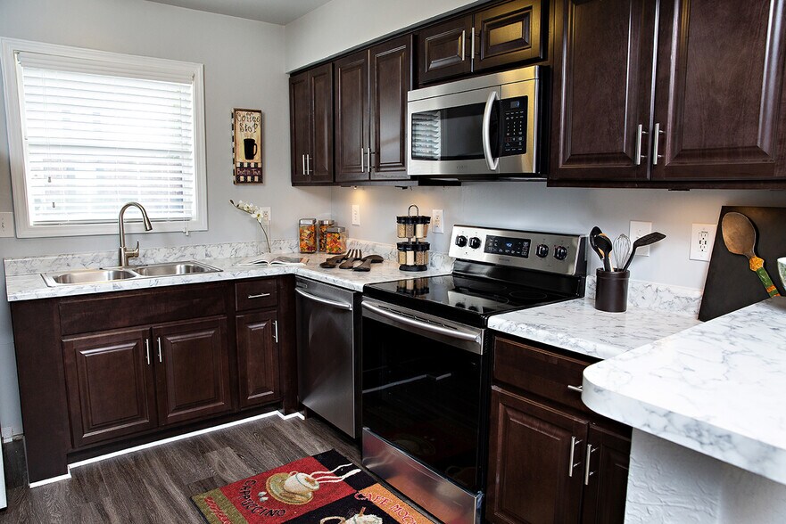 Building Photo - Talbert Woods Apartments and Townhomes