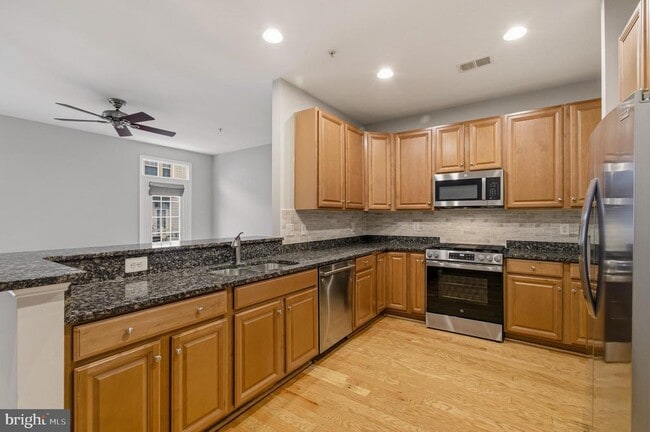 Building Photo - 11657 Leesborough Cir