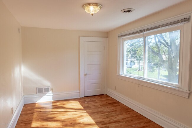 Bedroom 1 (can be used as office) - 229 S Bingham St