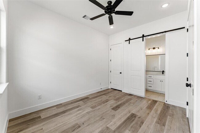 Building Photo - 8506 Wileyvale Rd