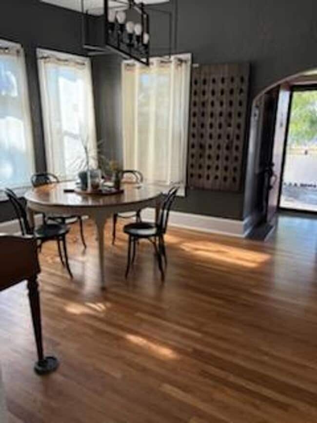 Building Photo - Charming 2-Bedroom Home in The Avenues!