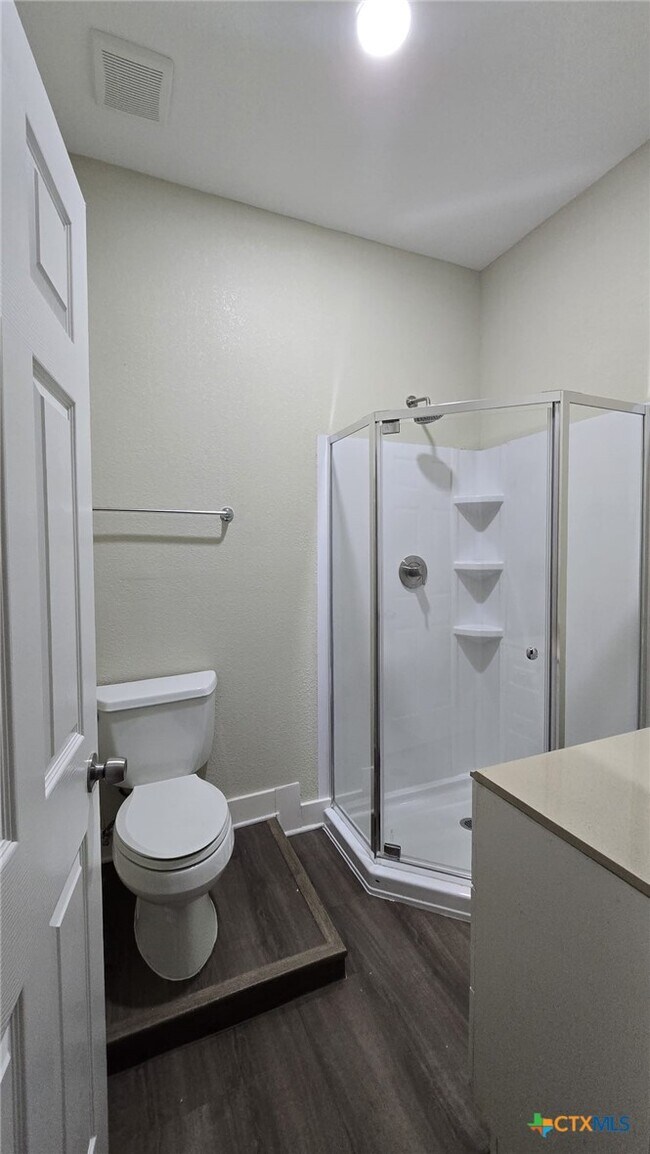 Building Photo - 305 Remuda Dr