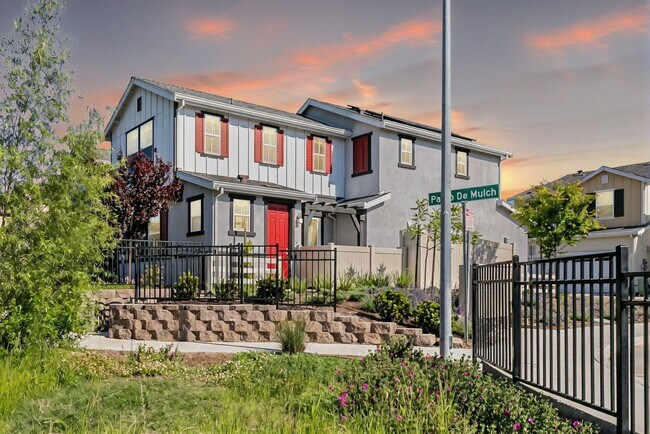 Building Photo - Citrus Heights AMAZING FLOOR-PLAN (Solar) ...