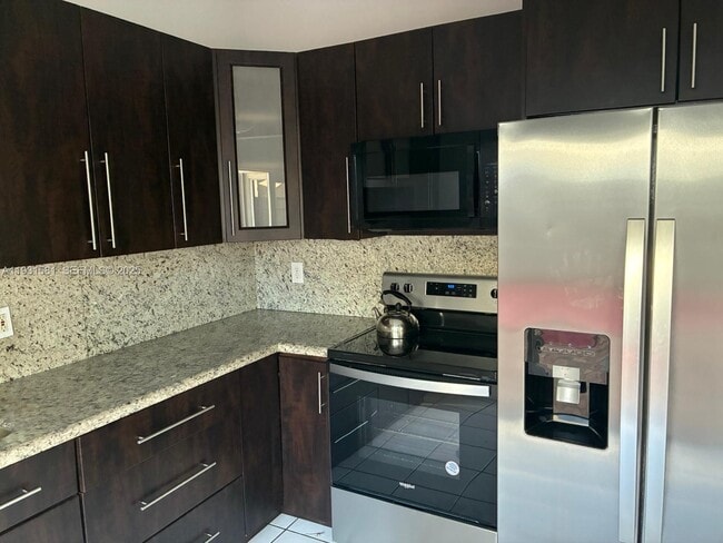 Building Photo - 16055 SW 112th Terrace