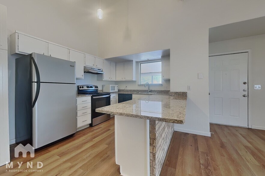 Building Photo - 4709 Houghton Ave