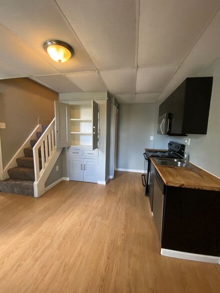 Building Photo - 2637 S 18th St