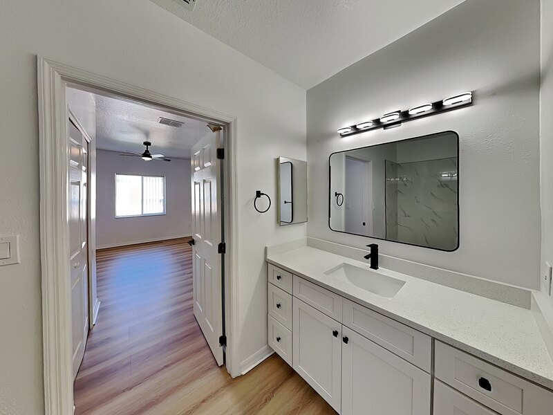 Building Photo - 515 Villa Del Sol Cir