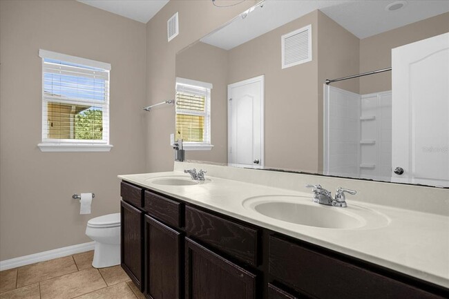 Building Photo - 2144 Betsy Ross Ln