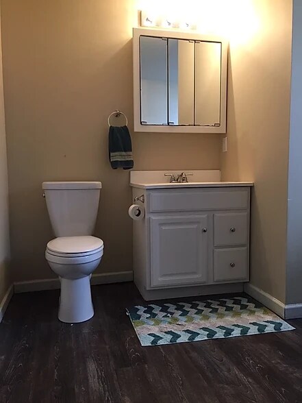 Building Photo - 321 Charles Avenue Southeast