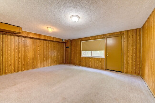 Building Photo - 25 Tower Hill Ct