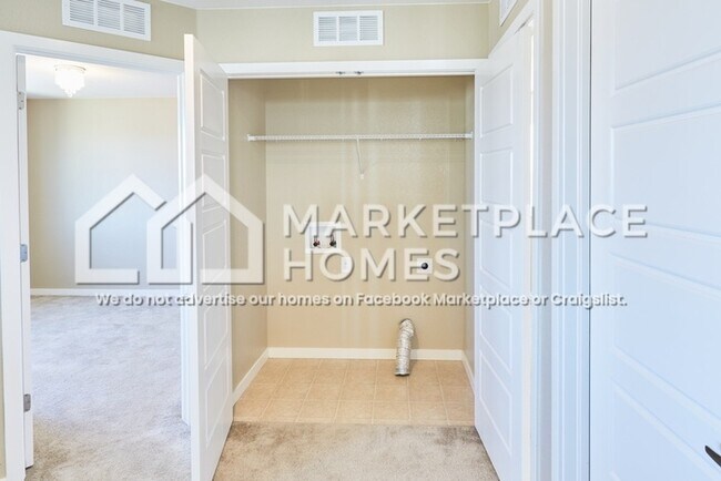 Building Photo - 10711 Truckee Cir