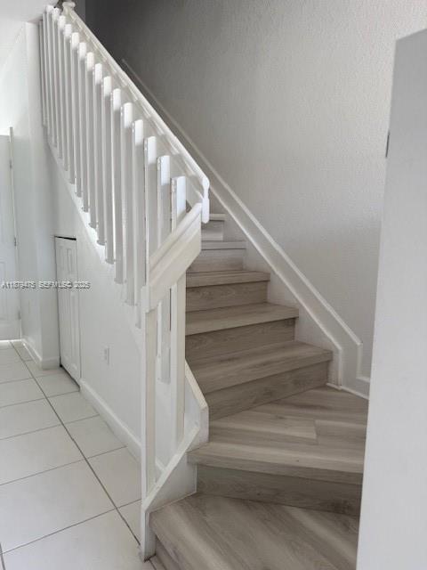 Building Photo - 9309 W 32nd Ln