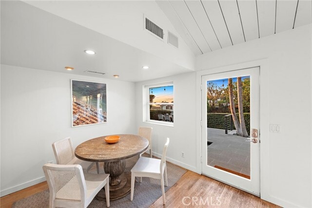 Building Photo - 595 Bluebird Canyon Dr
