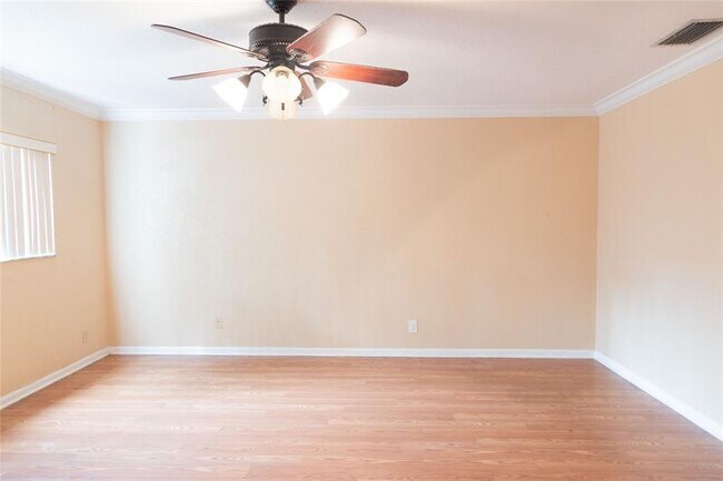 Building Photo - 7480 NW 37th Ct