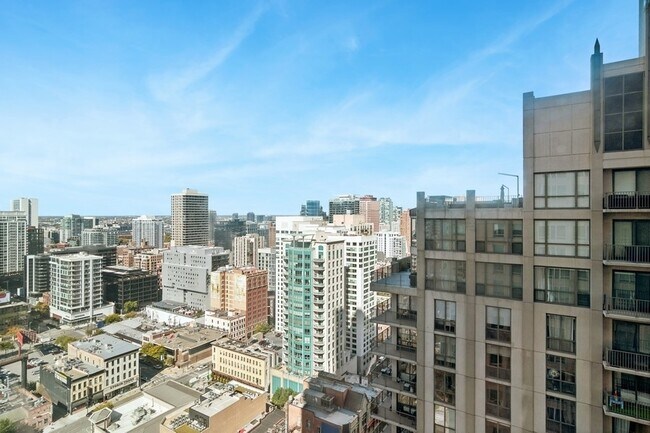 Building Photo - 33 W Ontario St